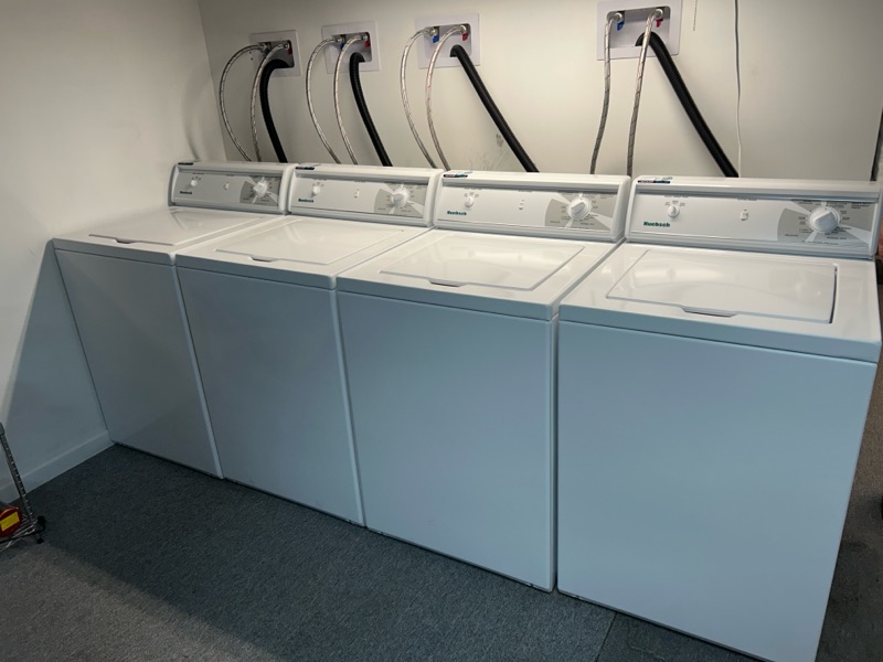 Laveuses commerciales Huebsch installées par OLOC